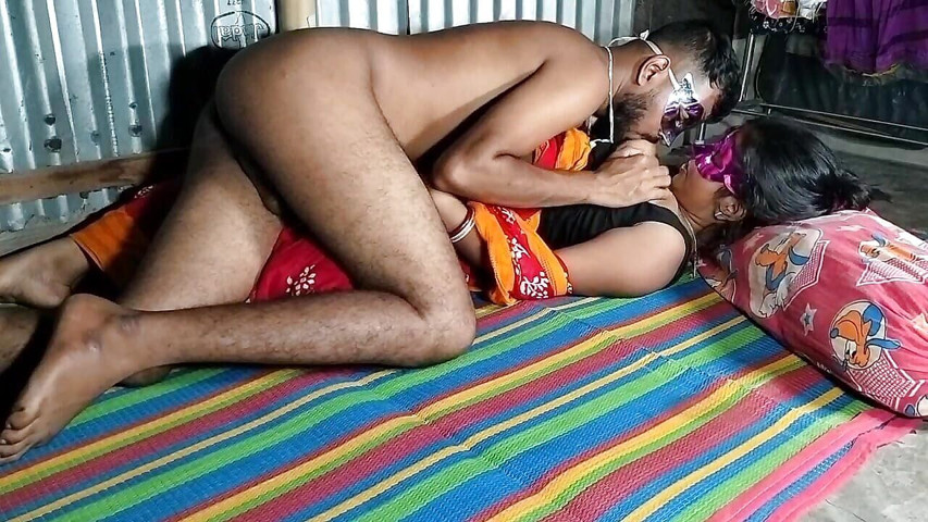 Indian Couple Anal Sex Video (Desi nude aunty) Indian Couple Anal Sex Video (Desi nude aunty)