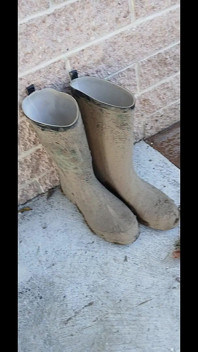Mud Fun in Rubber Camo Wellies