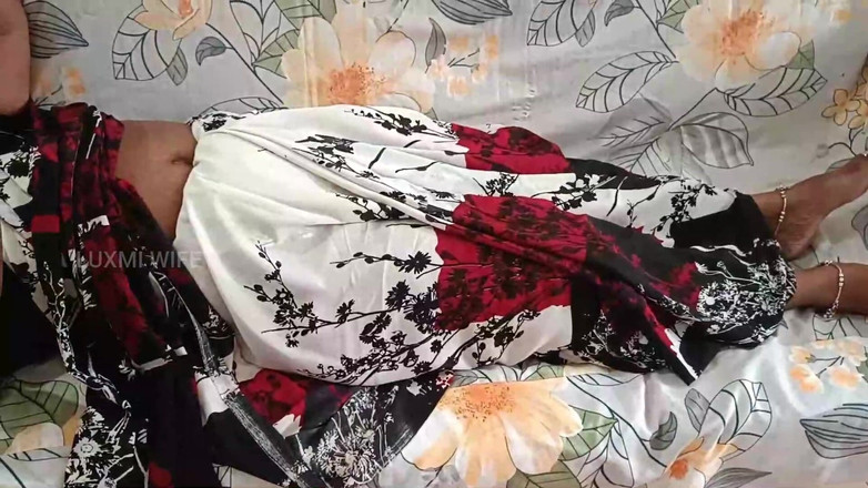 Luxmi Wife: Żona dostaje szczytowy orgazm płynący z cipki - 2