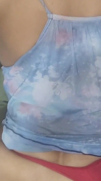 Máy bay bà già Linda Morena
