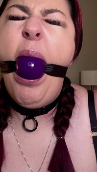 Lacey's Ballgag Play: submisivní ukázka oddanosti