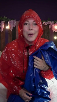 Umiliazione rainwear - brillante, stupida e la mia