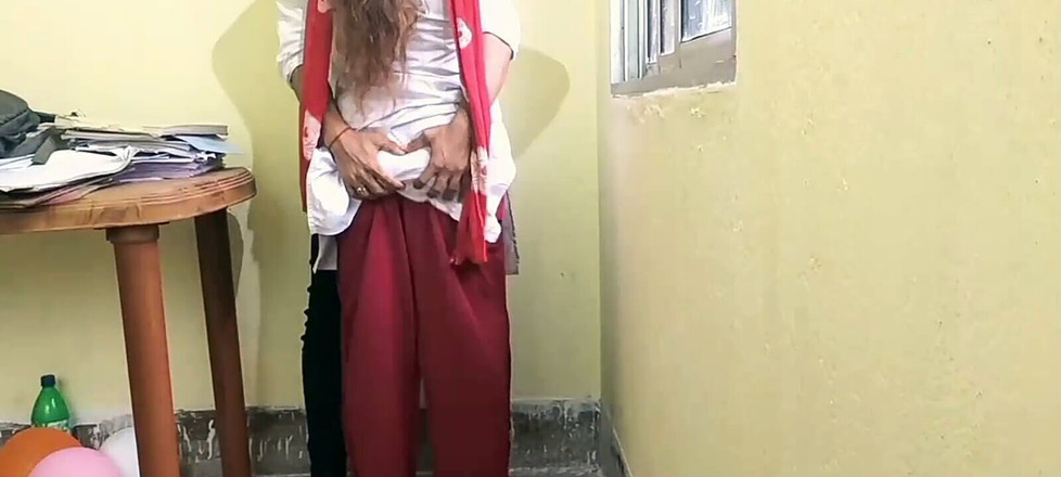 Nazima Khan: Chlapec dívka ve vysokoškolském obchodě