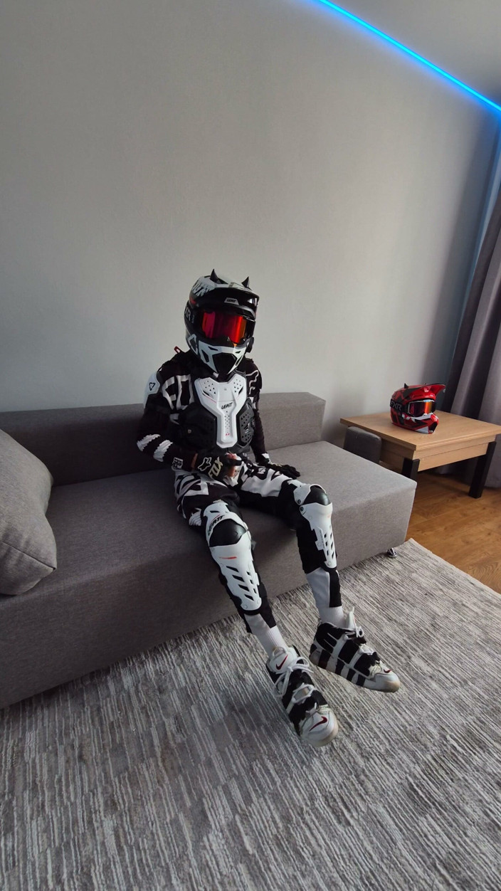 Sneakersmax98: Motorcyclist in Gear Cum Hot on Himself