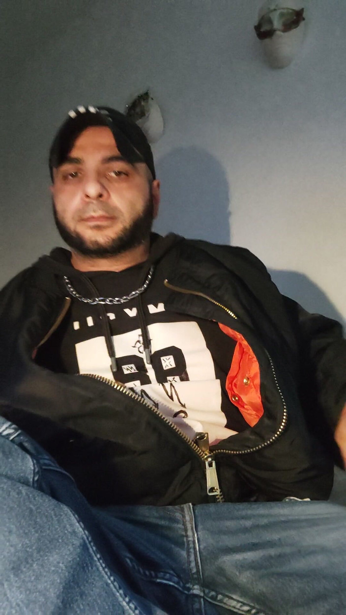 SmokedAlloy2: Dirtyjunkbro e la sua biancheria intima sporca