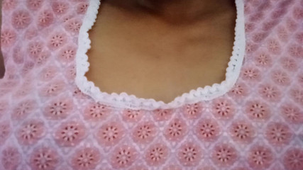 TEENADESI: Indická bhabhi ukazuje své velké bradavky