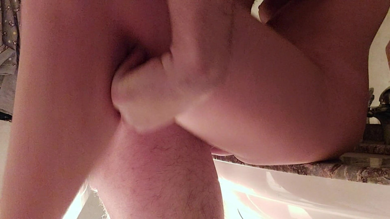 Porcelli: Feeling your warm thighs makes me wet like crazy