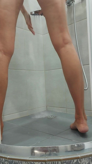 GinnaGg: Saya Kesal Mandi