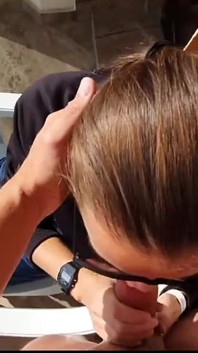 Dehnung meiner super fitten kleinen stiefschwester mund und muschi am meer pOV + bonus-cumshot