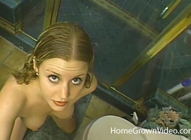 Homegrown GFs: Dușurile sunt de fapt distractive