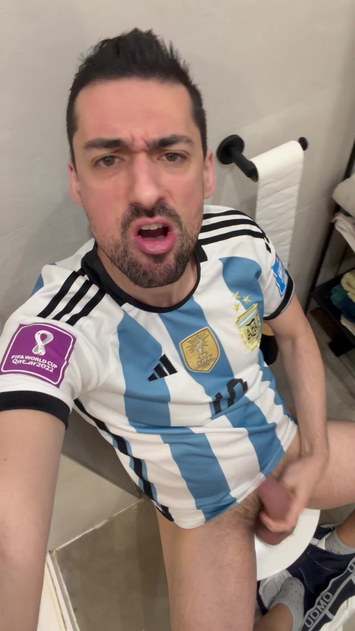 Liam Harding: Hot Stepdaddy Jerking off Showing Big Cock
