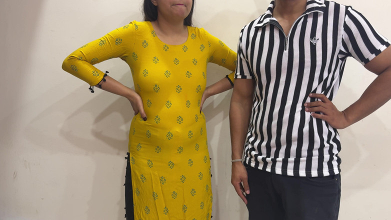 Hornycouple149: Cylinder De Do Bhaiya Pls- Indian Neighbour's Hot Wife Fucked...