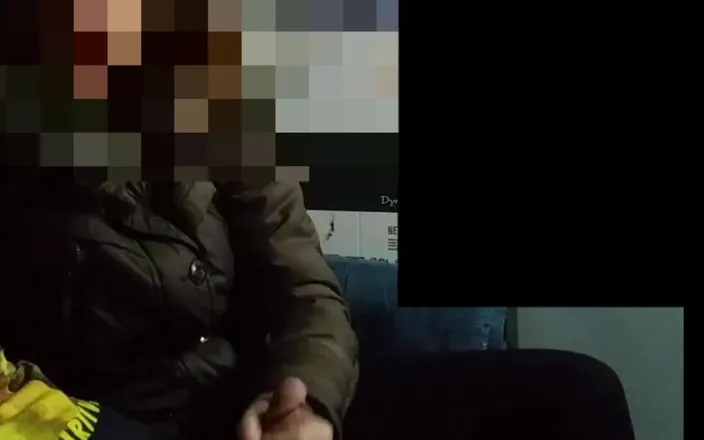 Carlsa48: Handjob married