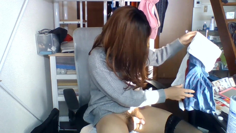 Woni: Branlette japonaise travesti 2021-10-10