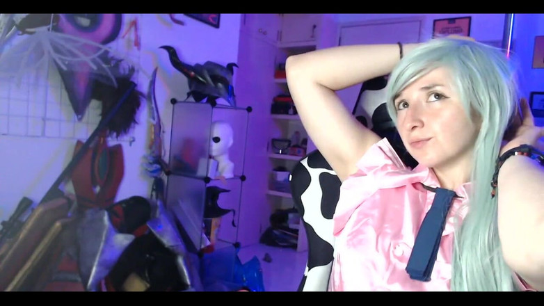 Kndy Kmille: Kostümlerim çok fazla döl aldı!