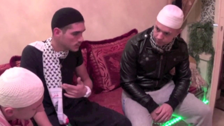 Crunch Boy: Futută de XXL arabă heterosexuală