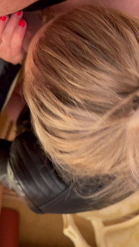 Blowjob Sneakpeak Im Schloss