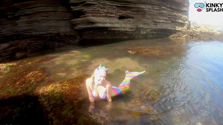 UKCuteGirl Lucy Lauren: Sirenă reperată! Întâlnire umedă în Lost Cove