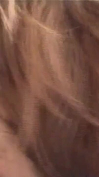Dos milfs amateur se corren en la boca y en las tetas por dos pollas grandes