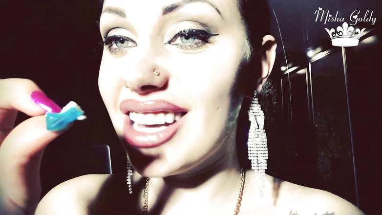 Goddess Misha Goldy: Chewing 3 Tasty Fishes! Fetish!