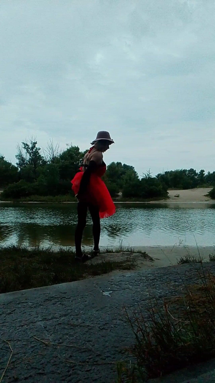 MilaFemboyUA: Mi alleno nella natura