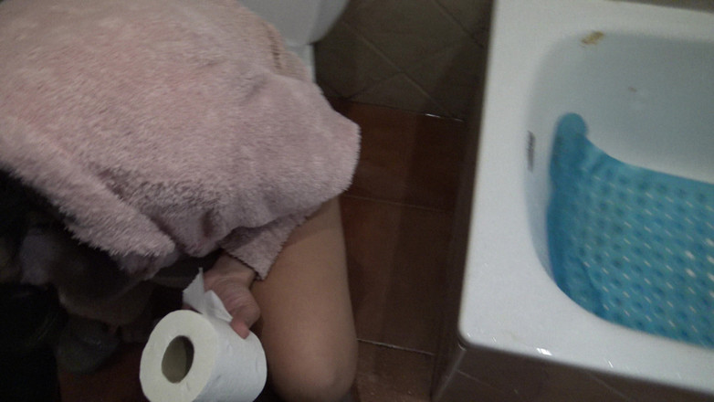 Stepmom Susan: Můj nevlastní syn chce vidět, jak chčiju z mé chlupaté...