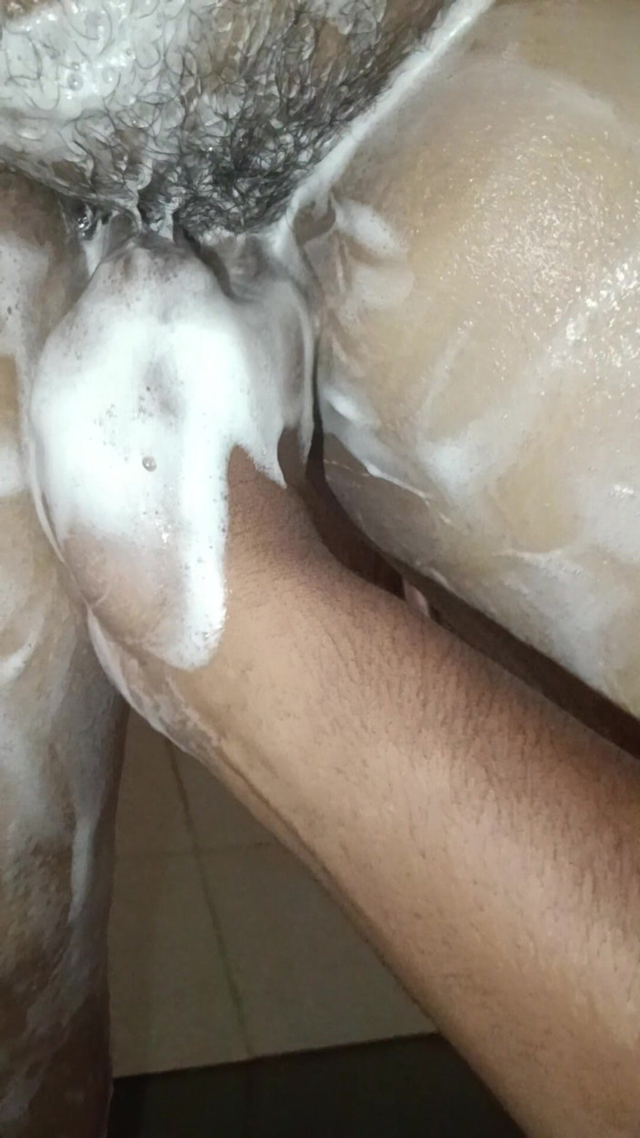 Muruga: आंटी बाथरूम दिखा रही है