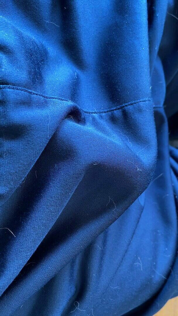 Wichskumpel: Cowok kulit putih ini pengen dientot habis-habisan di balik celana...