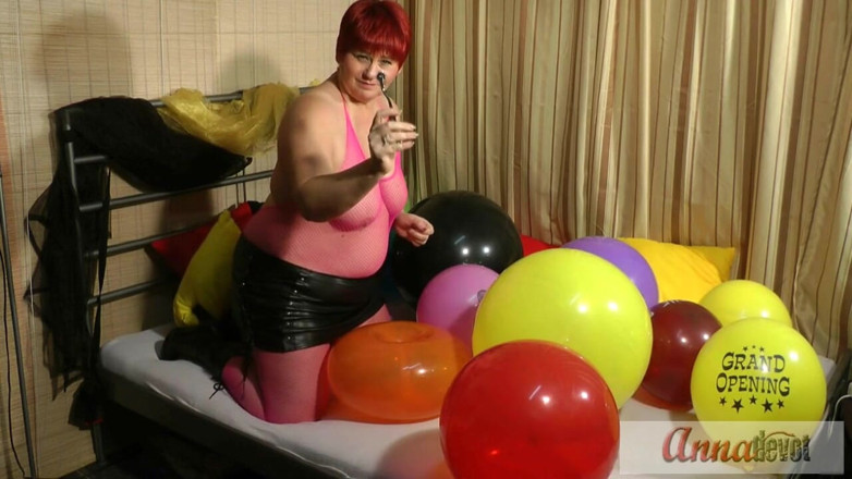 Anna Devot: Annadevot - Popping balloons - Fetish video
