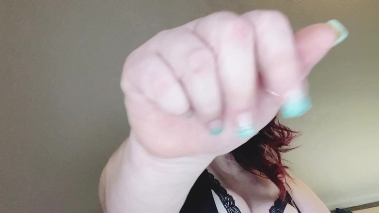 BellaBlast: Una notte di grande dea - schiaccia culo e tette