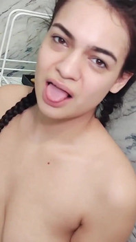 Ana Spears Com Pee Lation Video with Shaved Pussy