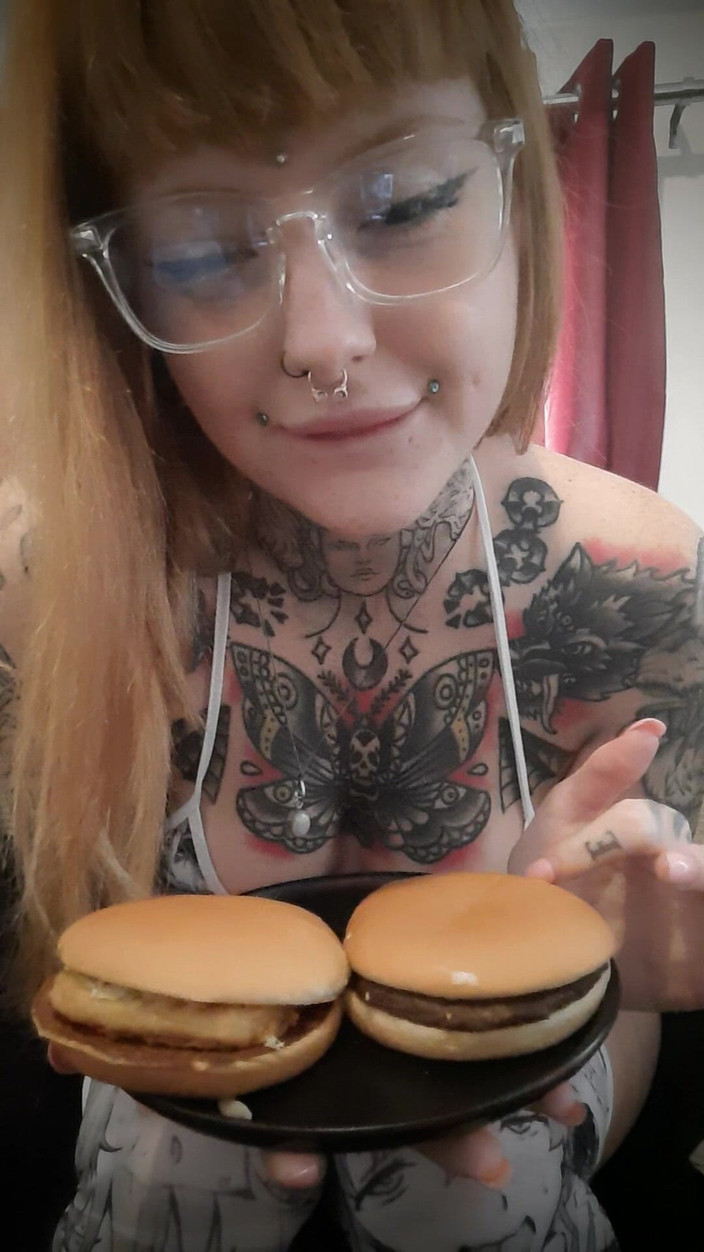 Yourfavecumslut: Tempat sampah makanan pribadiku sendiri