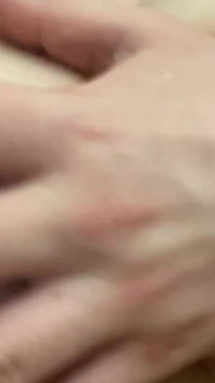 El sexo anal por la mañana ama a una chica con grandes tetas