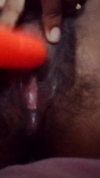 Ateşli Hintli porno yıldızı sert seks için yeni erkek arkadaş istiyor
