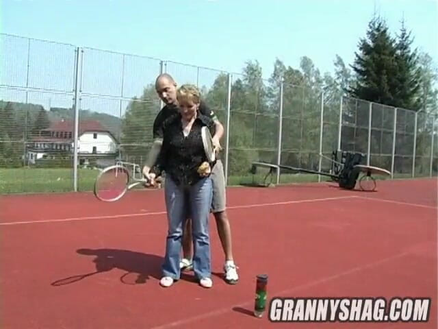 Granny Shag: Sex training on the tennis court