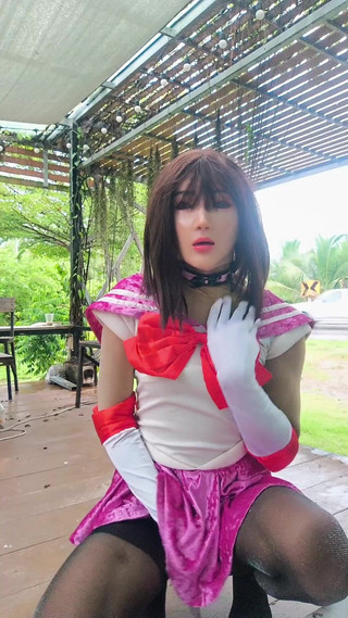 Menaiisd: Transformasi Sissy