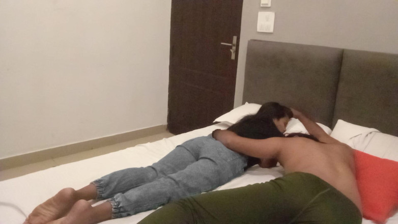 Indian college girls sex: Молода індійська пара дезі насолоджується романтичним сексом один з одним після коледжу