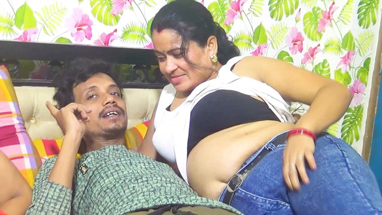 PAYELBHABHI: Indische Desi hete twee huisvrouwen tijd doorbrengen met een hete...