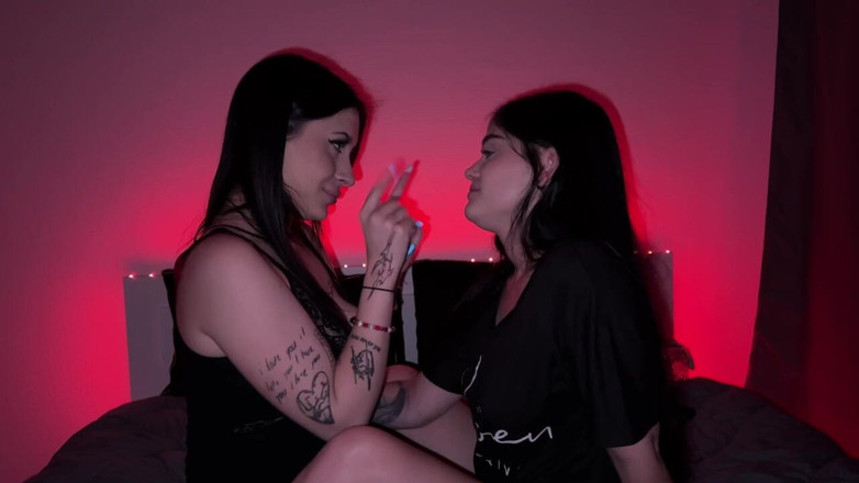 LuchCrush: Close-up. Ach, ne - moje mladší nevlastní sestra se mi udělala...