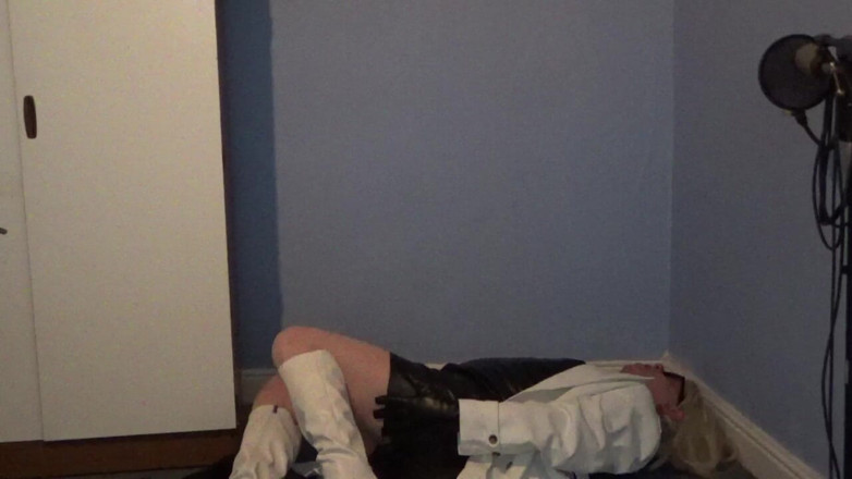 Leather Kirsten: Fun with a Shoe