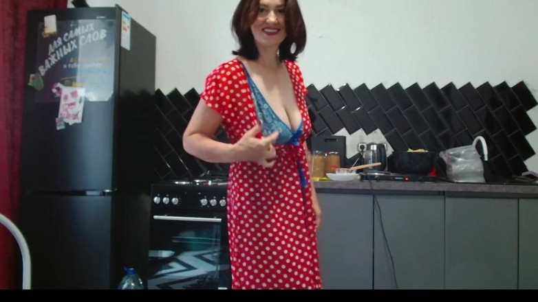 ANGELA_LADY: Różowy motyl dobrze zerżnął swoją kochankę