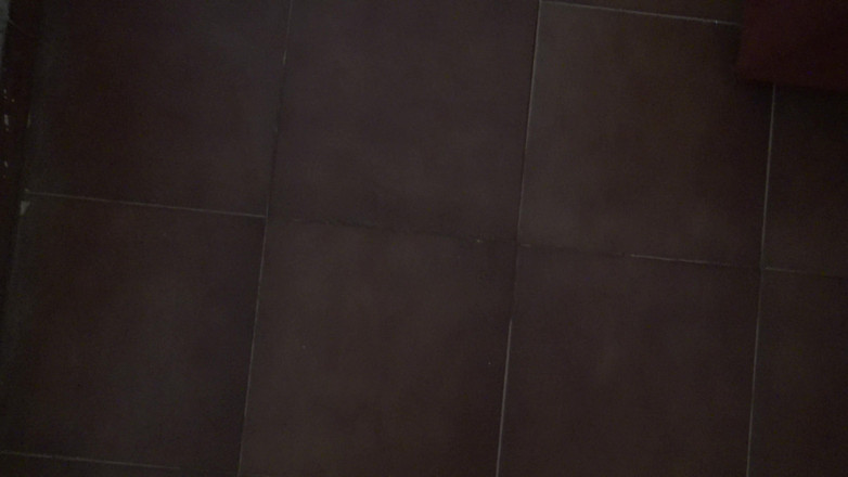 Souzan Halabi: Esta abuela turca está pervertida!! Ella comienza a mear delante...