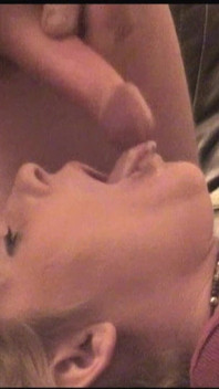 Esplosione dal passato - deepthroat57 sborrata in bocca