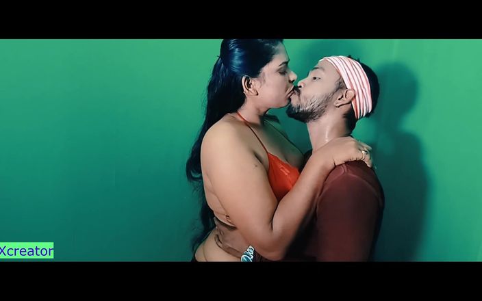 Hot creator: Hintli ateşli model yönetmen tarafından sikiliyor! Viral seks
