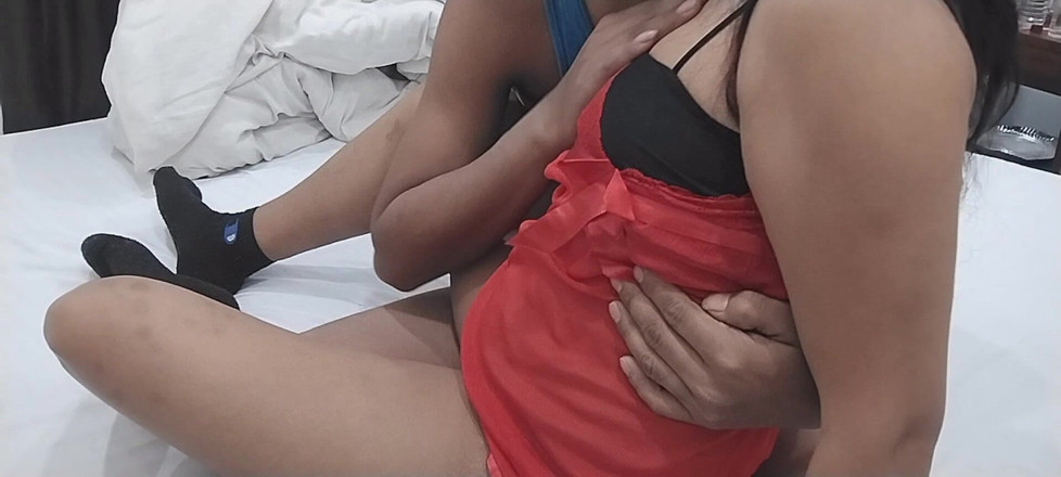 Uttar dinajpur: Секс-відео гарячого індійського хлопця Соналі в готельному номері