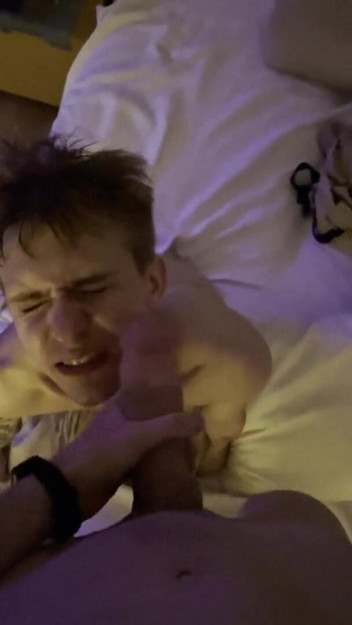 Max Gen: Amatör suger