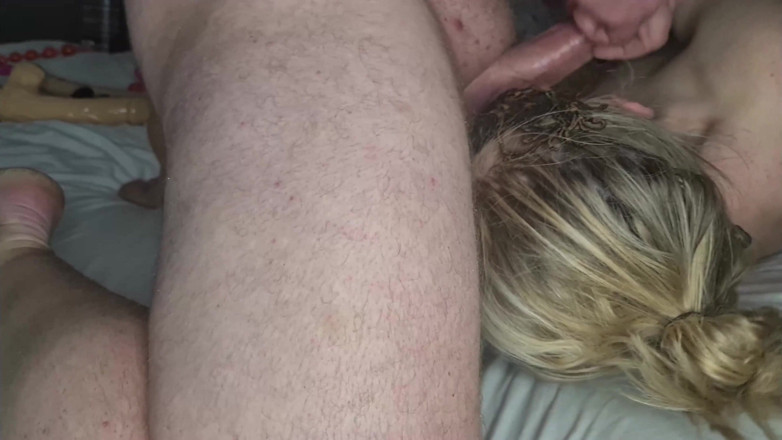 Anal Fetish Couple: हॉट पत्नी मेरा लंड चूसती है और मेरी गेंदों को चाटती है
