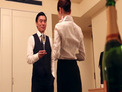 Raptor Inc: Miyuki Yokoyama - juste une autre hôtesse de cabine