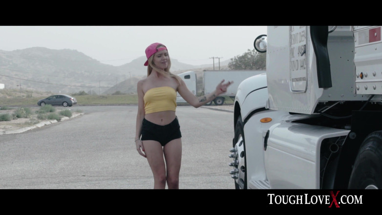 ToughLoveX: TOUGHLOVEX - Jaszczur Lot Nikole Nash spotyka Karla Toughlove'a