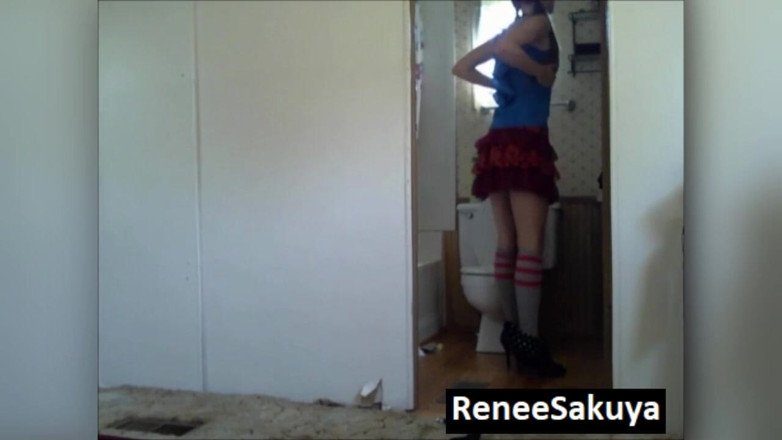 Renee Sakuya: Going pee across the room
